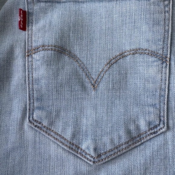 Levi Women Classic Bermuda Denim Shorts Size 22W NWT Beach Vacation Football - Picture 6 of 12